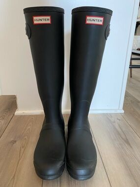 Hunter Black Knee-High Waterproof Rain Boots